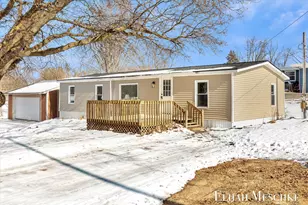 208 Clark St, Lakeview, MI 48850 - Photo 1