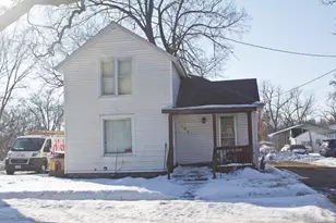 105 Pokagon St, Dowagiac, MI 49047 - Photo 1