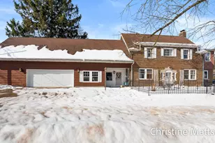 1045 W Dale Ave, Muskegon, MI 49441 - Photo 1