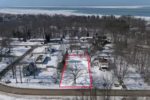 962 Golf Rd, Benton Harbor, MI 49022 - Photo 1