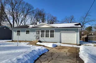 16 Arlington Dr, Battle Creek, MI 49037 - Photo 1