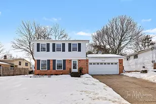 1642 Timberlane Ln NE, Grand Rapids, MI 49505 - Photo 1