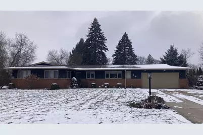 51 Lakeside Drive, Battle Creek, MI 49015 - Photo 1