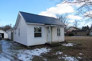 226 Pleasant St, Mendon, MI 49072 - Photo 1