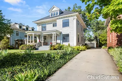 643 Madison Avenue SE, Grand Rapids, MI 49503 - Photo 1