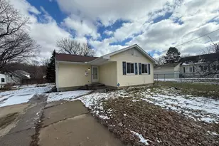 1632 Ohio Ave, Lansing, MI 48906 - Photo 1