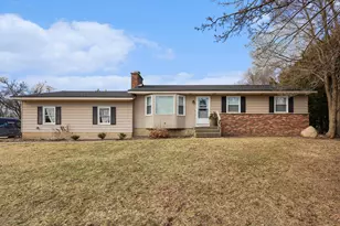 625 Summerset Dr, Jenison, MI 49428 - Photo 1