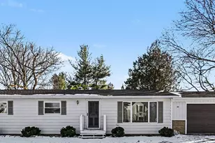140 E Commerce St, Grant, MI 49327 - Photo 1