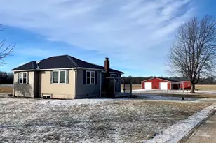 1523 Clark Rd, Saint Louis, MI 48880 - Photo 1