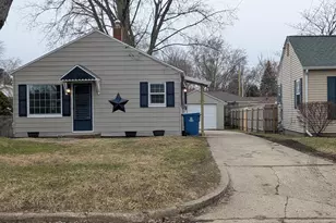 105 N Woodrow Ave, Battle Creek, MI 49015 - Photo 1