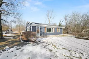 4901 Pinedell Ave NE, Comstock Park, MI 49321 - Photo 1