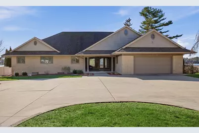 530 Glenwood Avenue, Muskegon, MI 49445 - Photo 1