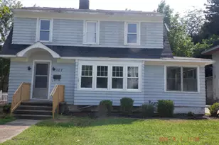 107 North Lakeview Ave, Sturgis, MI 49091 - Photo 1