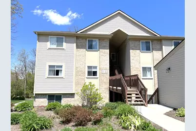 4912 Ashley Lane #84, Waterford, MI 48329 - Photo 1