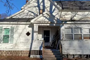 706 N Monroe St, Albion, MI 49224 - Photo 1