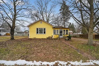 304 E Prairie Ronde Street, Dowagiac, MI 49047 - Photo 1
