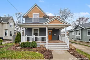 209 W 15th St, Holland, MI 49423 - Photo 1