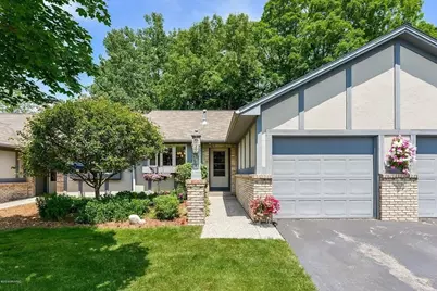 3008 Kay Drive SE, Grand Rapids, MI 49508 - Photo 1