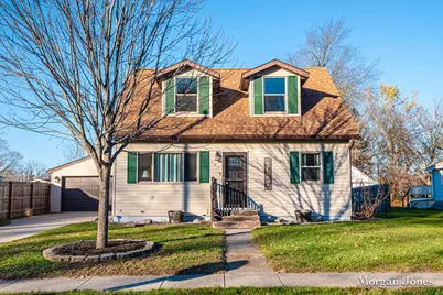 187 Washington Street, Saranac, MI 48881 - Photo 1