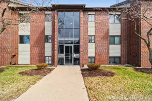 3312 Devonwood Hills Dr NE, Grand Rapids, MI 49525 - Photo 1