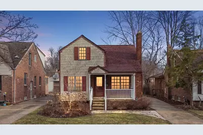 1218 Roslyn Road, Grosse Pointe Woods, MI 48236 - Photo 1