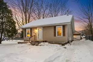415 Winifred Ave, Lansing, MI 48917 - Photo 1