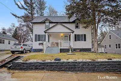 1050 Spring Avenue NE, Grand Rapids, MI 49503 - Photo 1