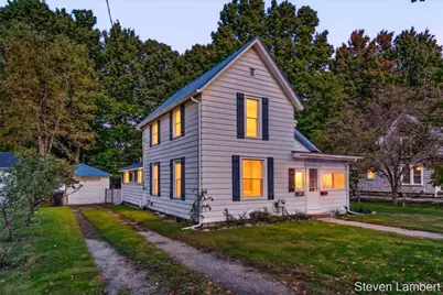 413 E Madison Street, Hastings, MI 49058 - Photo 1
