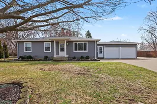 1160 Oakwood Dr, Jenison, MI 49428 - Photo 1
