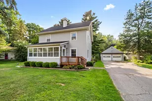 1050 Maynard Ave, Jackson, MI 49202 - Photo 1