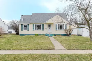 207 Bidwell St, Tecumseh, MI 49286 - Photo 1