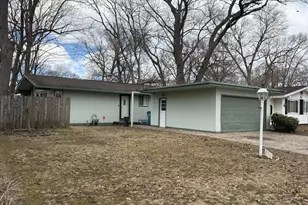 3127 Woodcliffe Dr, Muskegon, MI 49444 - Photo 1