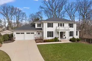 2725 Beechwood Dr SE, Grand Rapids, MI 49506 - Photo 1