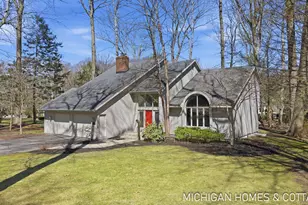 221 Foxdown Rd, Holland, MI 49424 - Photo 1