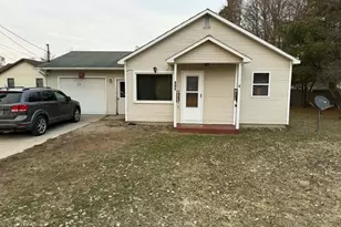 112 W 11th St, Evart, MI 49631 - Photo 1