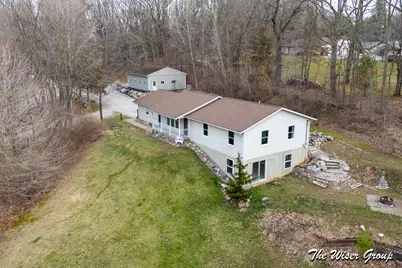 2713 Hillcrest Drive, Ionia, MI 48846 - Photo 1