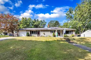 26 S Fairview Ave, Niles, MI 49120 - Photo 1