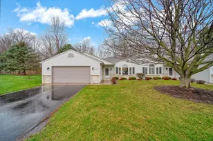 1702 Lakewood Dr, Adrian, MI 49221 - Photo 1