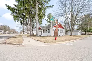 515 Woodward Ave, Big Rapids, MI 49307 - Photo 1