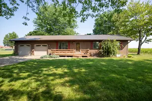 603 Broadway Ave, White Pigeon, MI 49099 - Photo 1