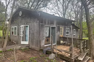 417 Lockwood St, Jackson, MI 49203 - Photo 1