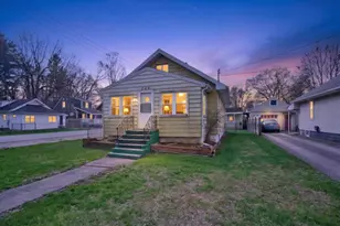 705 E Bird St, Jackson, MI 49203 - Photo 1