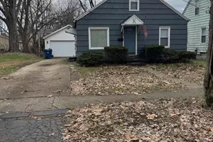 708 Gayle Ave, Kalamazoo, MI 49048 - Photo 1