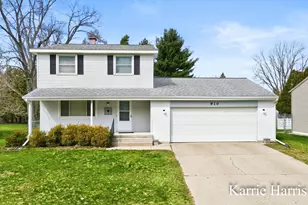 910 E Evergreen St, Greenville, MI 48838 - Photo 1