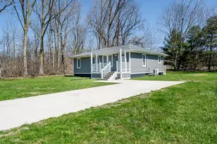 373 Bridgman Ave, Benton Harbor, MI 49022 - Photo 1