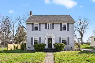 537 W Maple St, Mason, MI 48854 - Photo 1