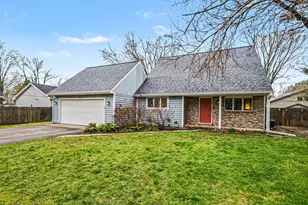 3342 Washington Ave, Saint Joseph, MI 49085 - Photo 1