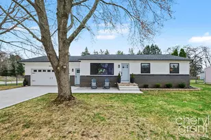 4040 Ziverts St NE, Rockford, MI 49341 - Photo 1