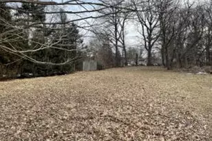 1179 Fairfax Ave, Jackson, MI 49203 - Photo 1