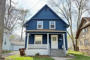 1028 Woodbridge St, Jackson, MI 49203 - Photo 1